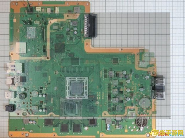 新款索尼 PS5 Slim 拆解：温度功耗变化不大