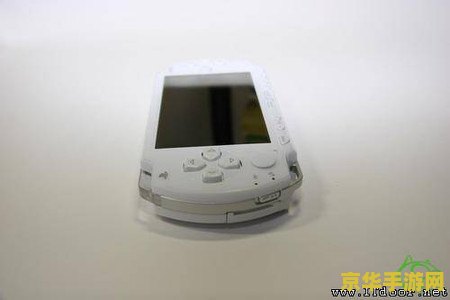 白色psp：游戏掌机的传奇