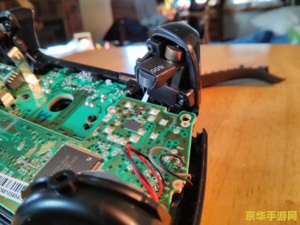 xbox360手柄拆解 Xbox 360手柄拆解全解析