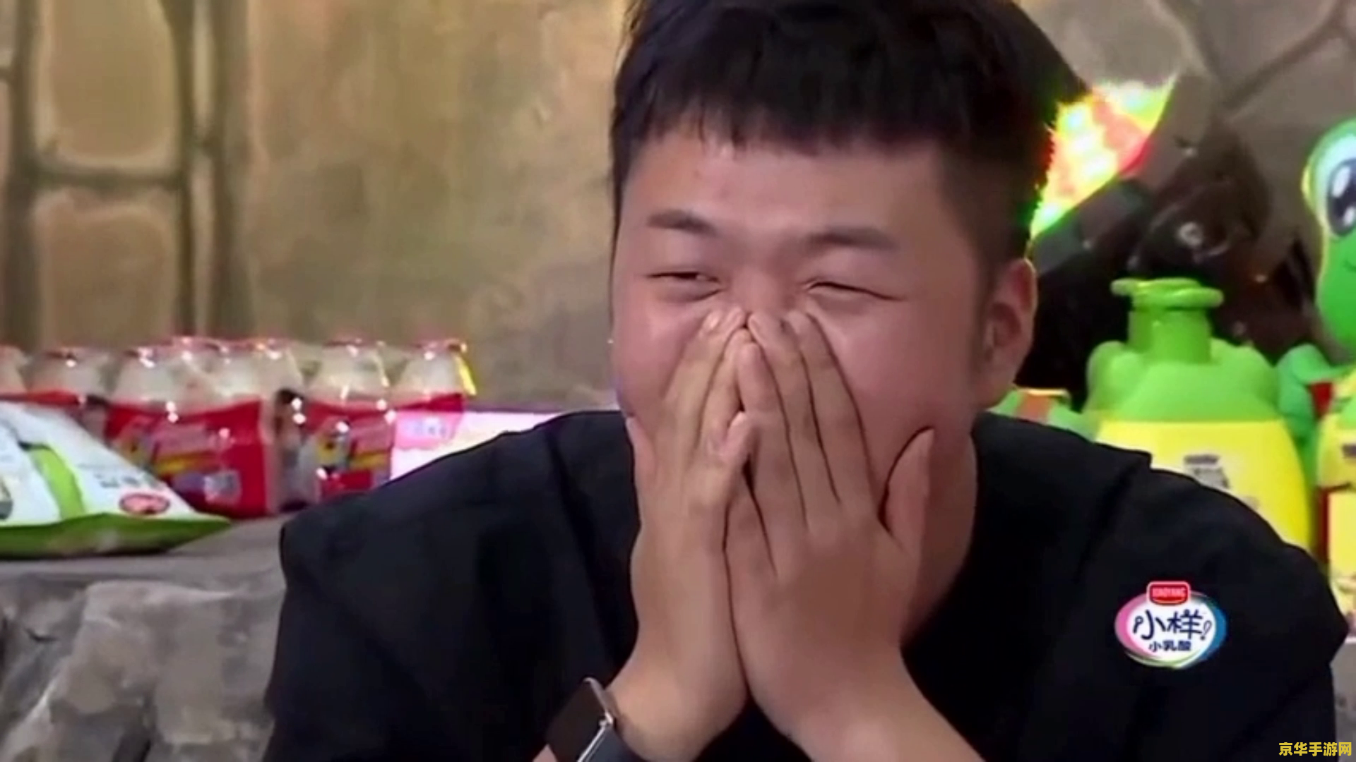 疯狂的麦咭tfboys TFBOYS挑战疯狂的麦咭：青春与勇气的碰撞